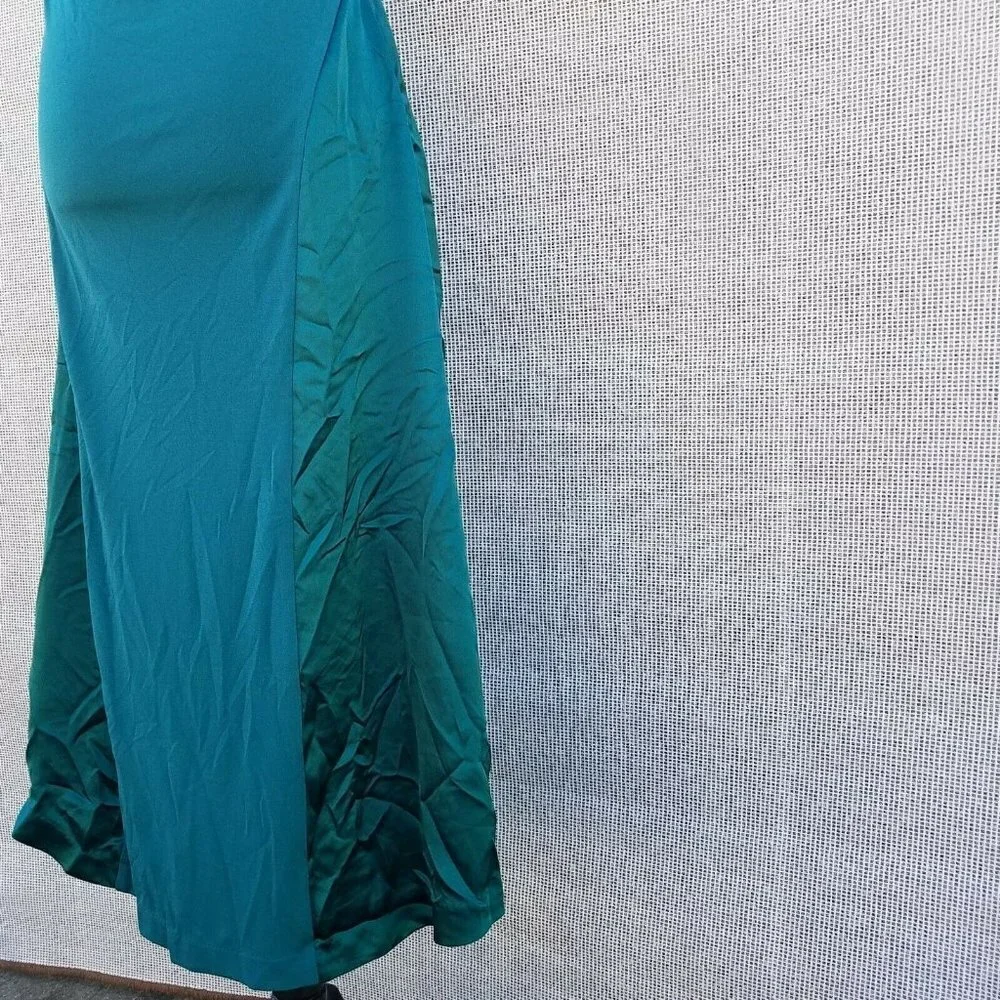 Alfani Fitted Flare Asymmetrical Dress Women's. Emerald Safari. Size XS. NWT $89